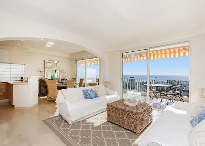Immogroom - Spacious Bright T3 - Sea View -Terrace
