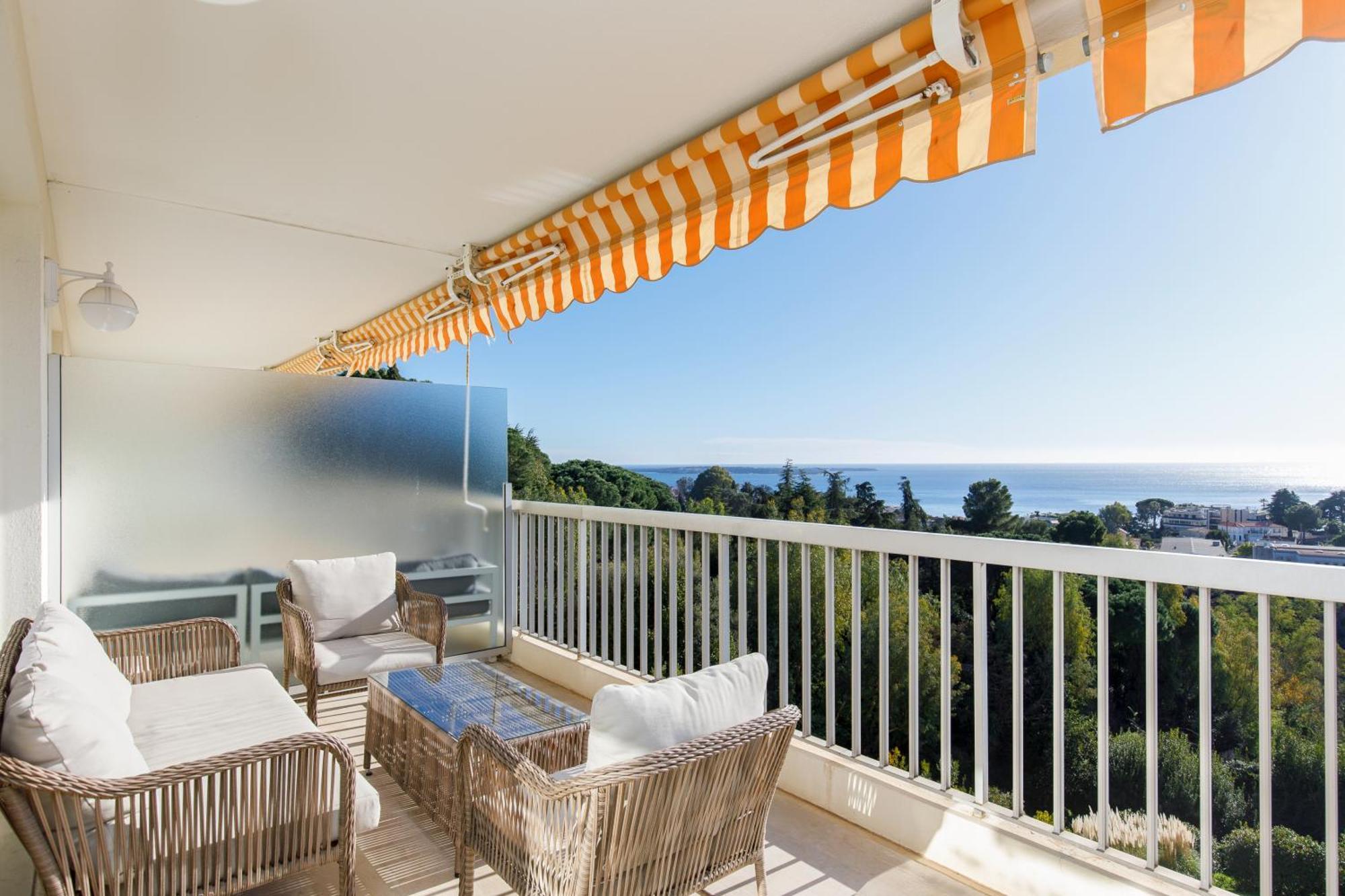 Immogroom - Spacious Bright T3 - Sea View -terrace Appartement *