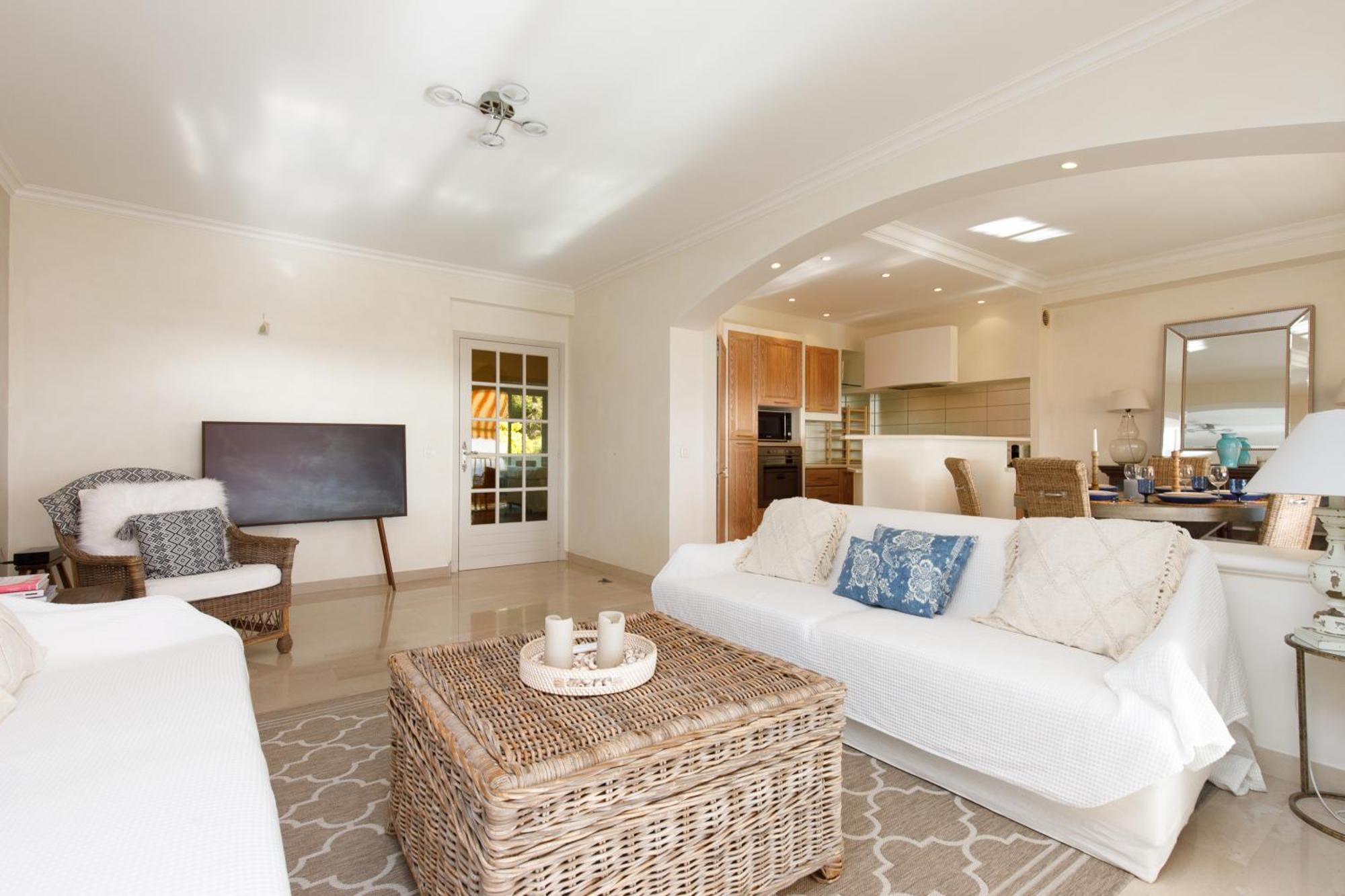 Immogroom - Spacious Bright T3 - Sea View -terrace Appartement
