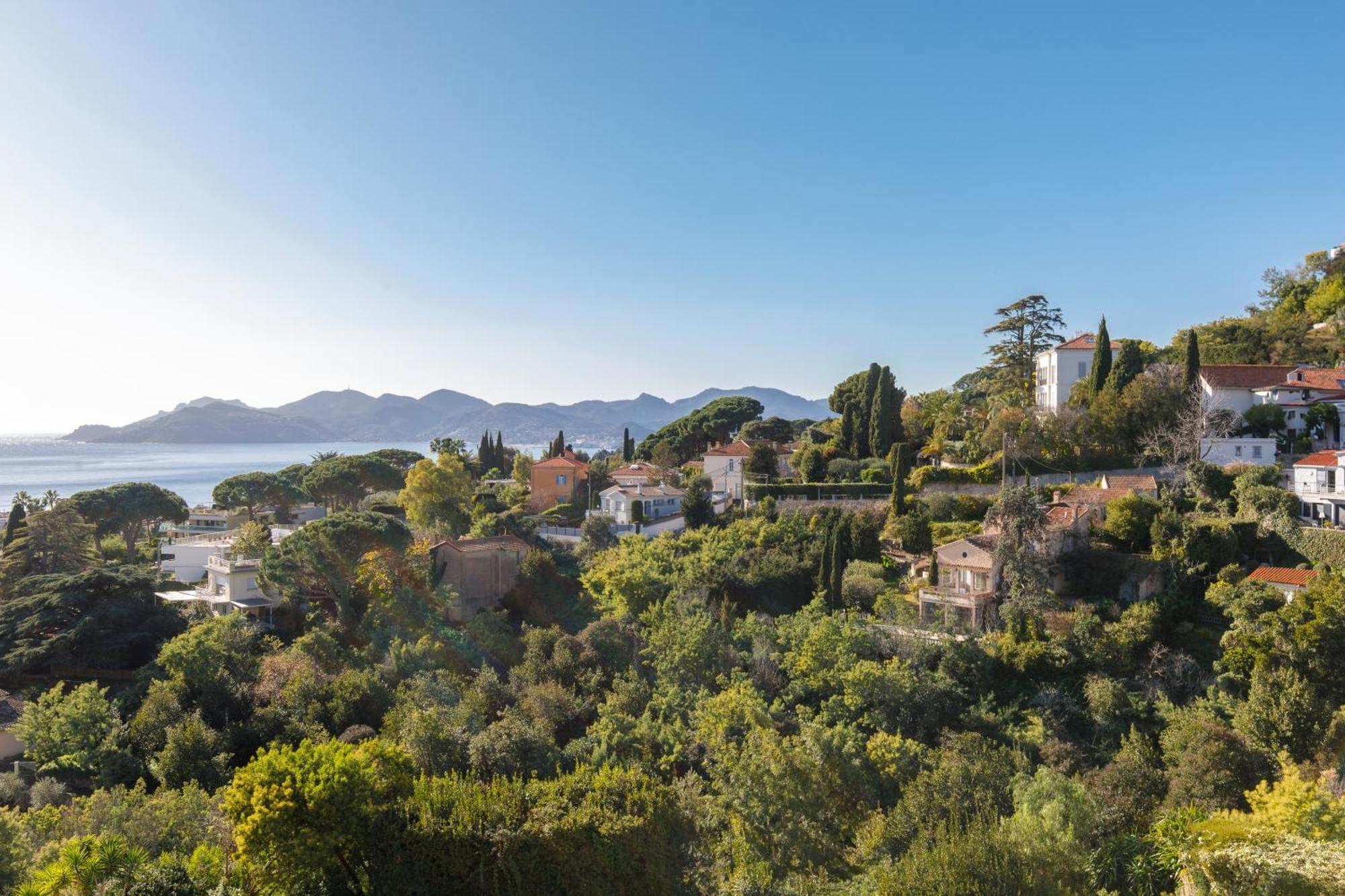 Immogroom - Spacious Bright T3 - Sea View -terrace Cannes